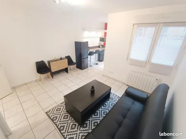 Studio 1 pièce 24 m²