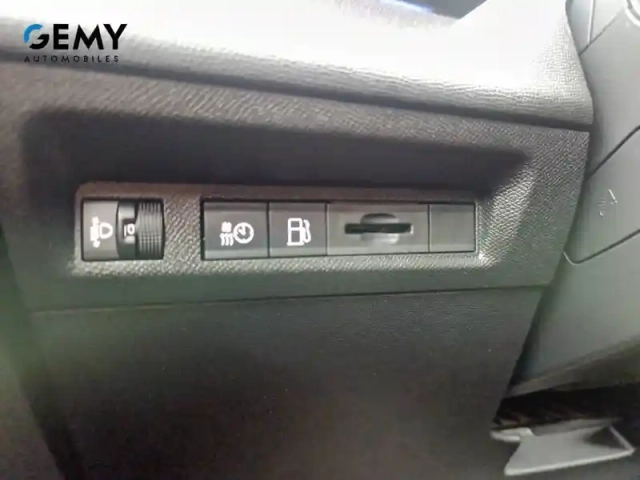 Peugeot 308 sw phev 180 e-eat8 — photo 46