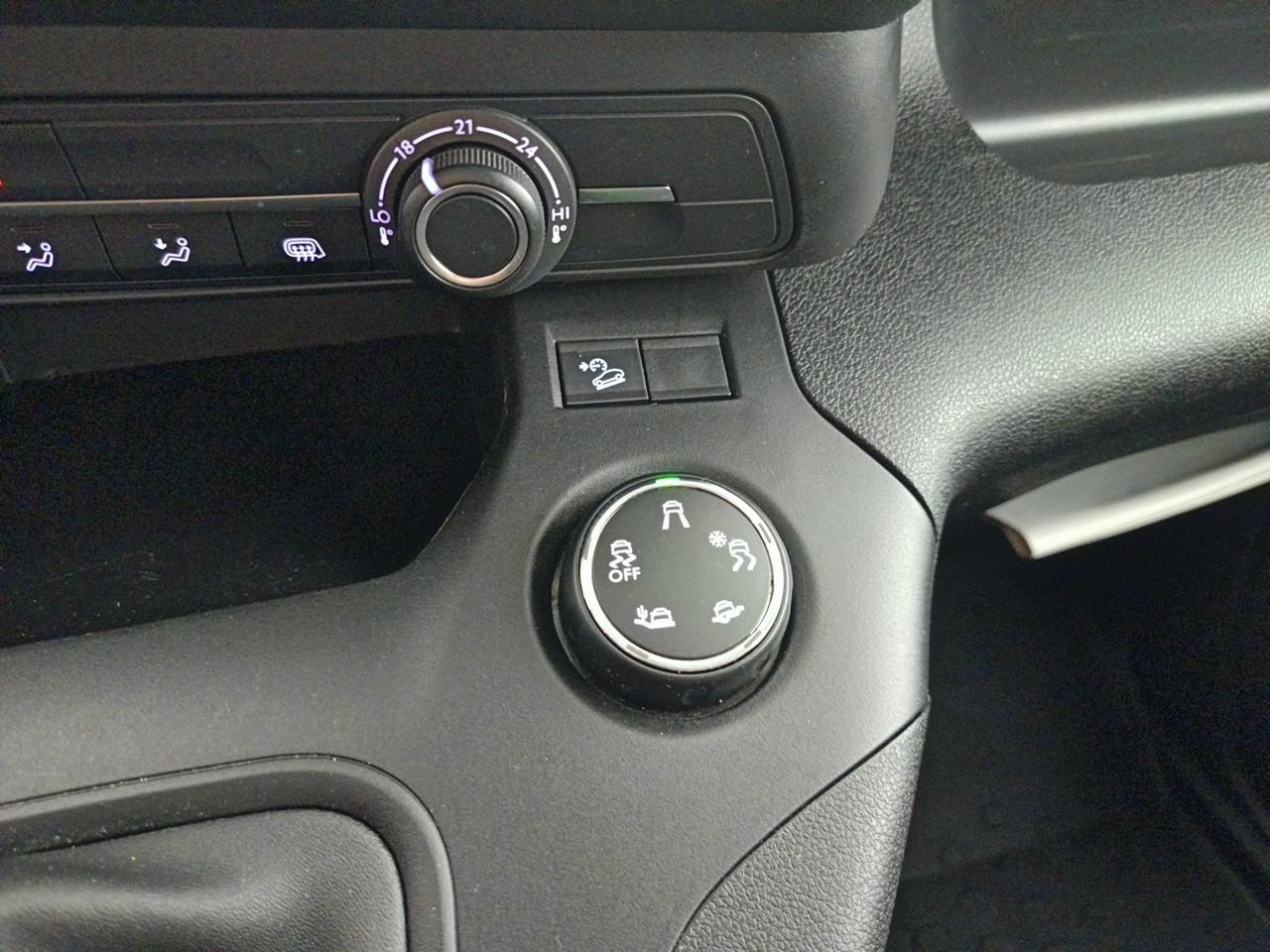 Citroën Berlingo van xl 950 bluehdi 100 s&s bvm5 club — photo 23