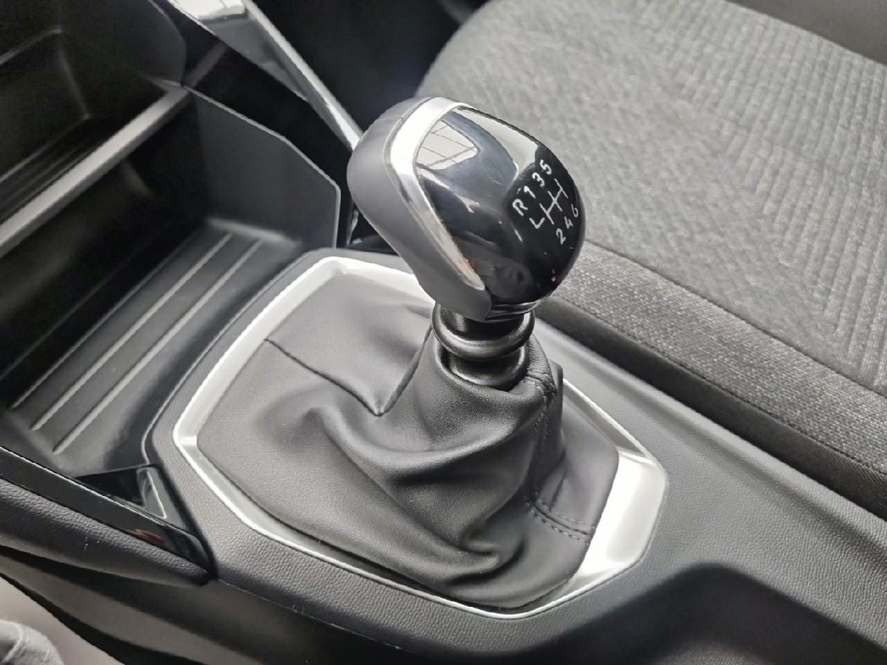 Peugeot 208 100 s&s bvm6 style — photo 17
