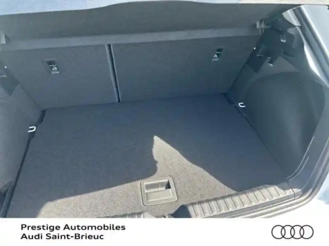 Audi A1 sportback 25 tfsi 95ch design s tronic 7 — photo 9