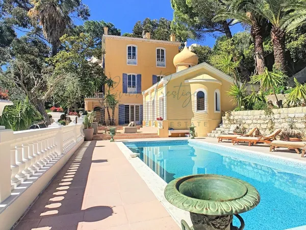 Nice - Villa vue mer, quartier résidentiel