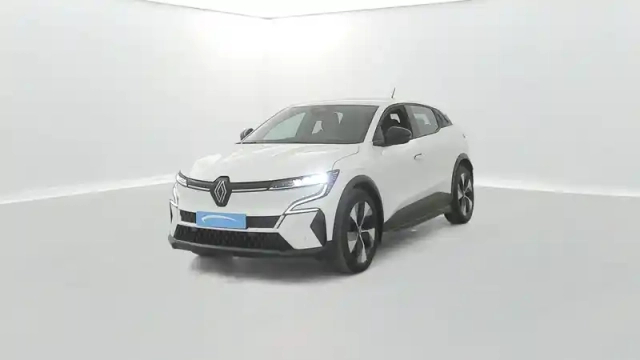 Renault Megane e-tech ev40 130ch standard charge — photo 51