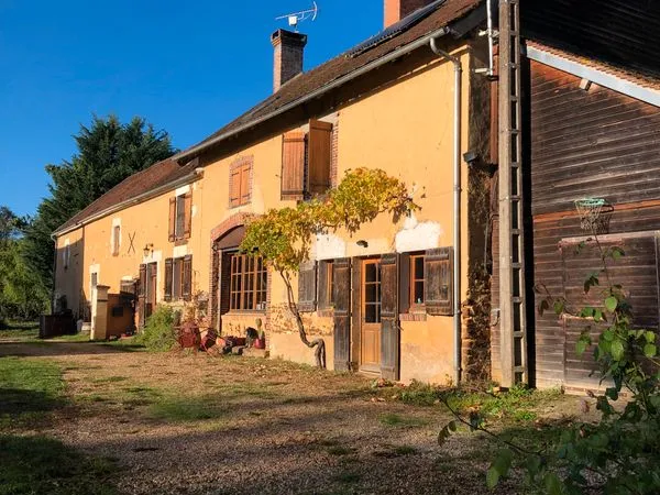 RARE A LA VENTE. Ferme typique de Puisaye
