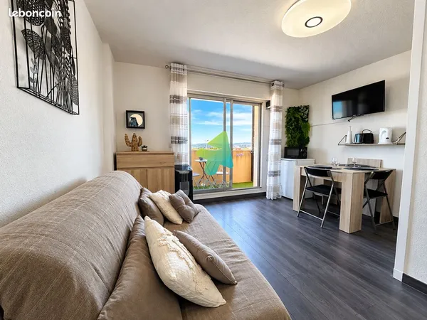 Studio 1 pièce 17 m²