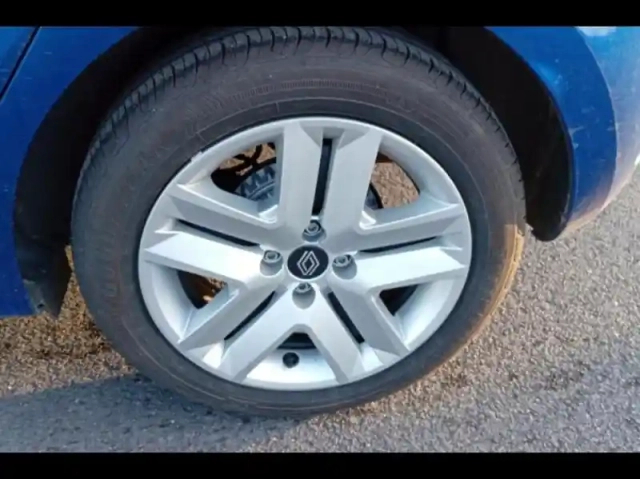 Renault Clio 1.0 tce 90ch evolution - 24 — photo 9
