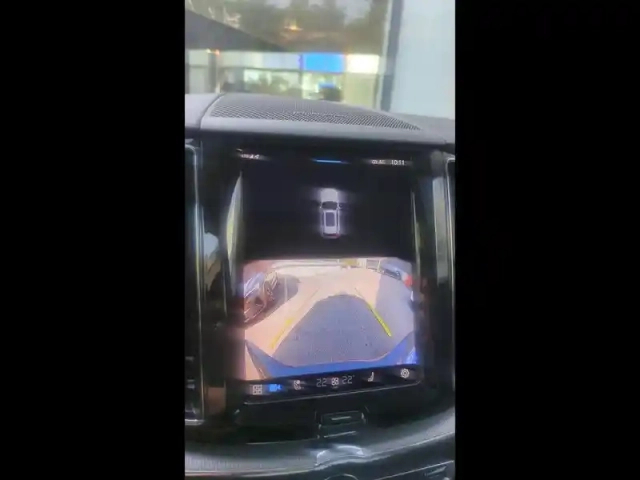 Volvo Xc60 t6 hybride rechargeable 253 + 145ch ultra style dark geartronic 8 awd — photo 15