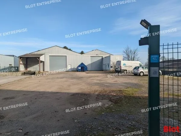 Entrepôt 780 m²
