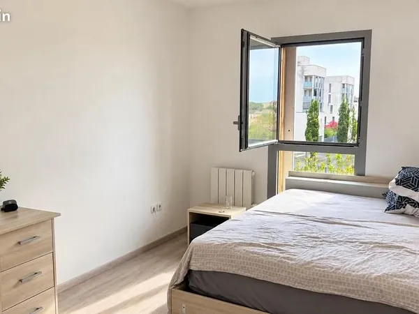 Chambre 1 pièce 28 m²