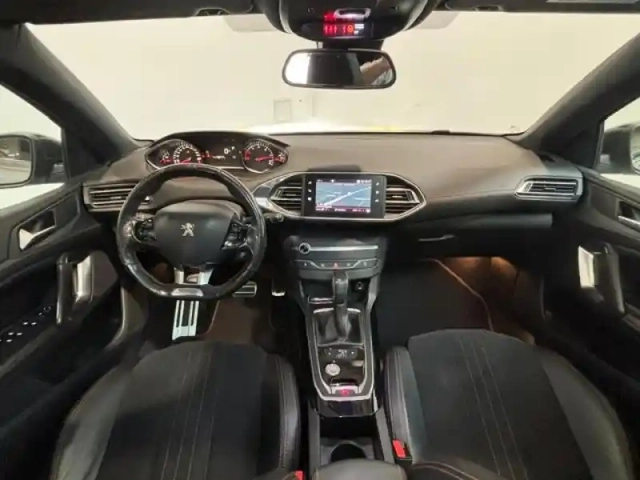 Peugeot 308 1.6 bluehdi 120 gt line eat6 toit pano / led / gps / camera — photo 7