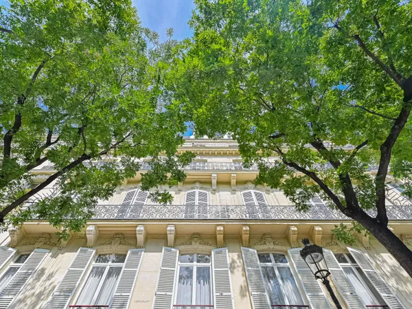 Appartement 8 pièces 258 m²