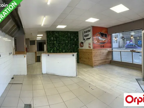 Local commercial 200 m²