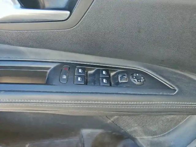 Peugeot 5008 puretech 130ch s&amp;s bvm6 — photo 16
