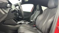 Peugeot 208 1.2 PureTech 130ch S&S GT EAT8 — photo 9