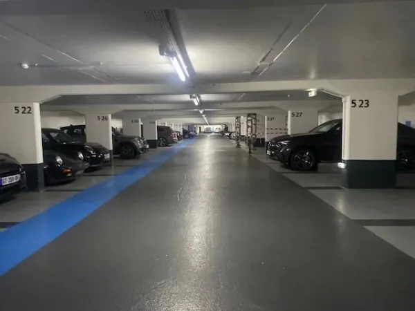 Parking 12 m²