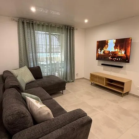 T3 meublé de standing - 53 m² + terrasse de 13 m² - Fort-de-France (Desrochers)