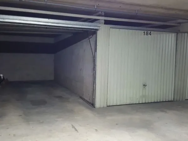 GARAGE Sécurisé 15 m2 avec Pass