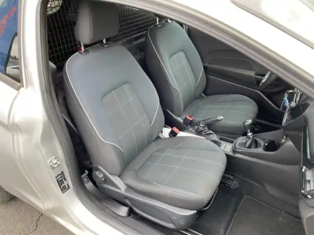 Ford Fiesta affaires 1.5 tdci 85ch s&amp;s trend — photo 27