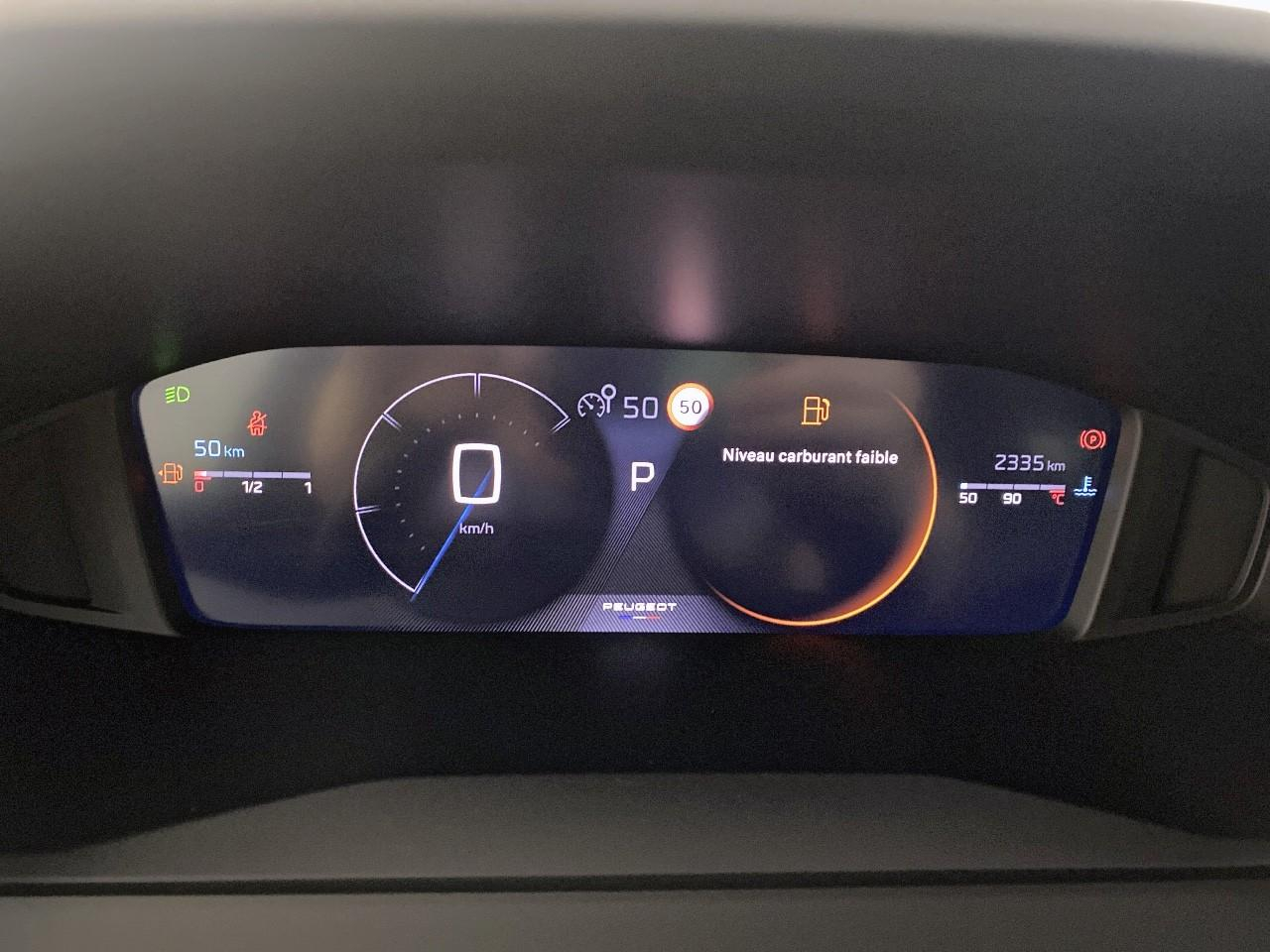 Peugeot 2008 hybrid 145 ch e-dcs6 allure — photo 13