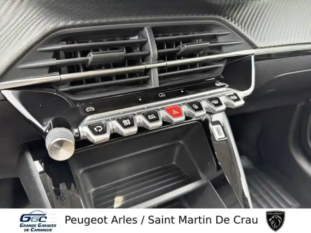 Peugeot 208 puretech 100 s&amp;s bvm6 — photo 15