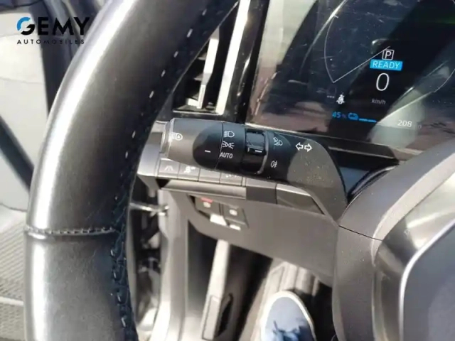 Renault Megane e-tech ev60 220 ch super charge — photo 15