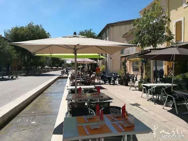 Restaurant asiatique Fonds de commerce Cavaillon centre avec Terrasse