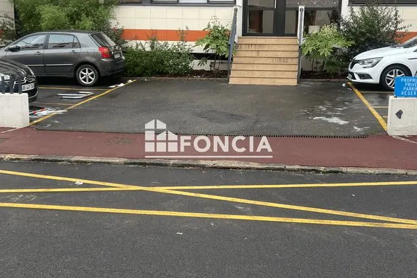 Stationnement Location Issy-les-Moulineaux   80€