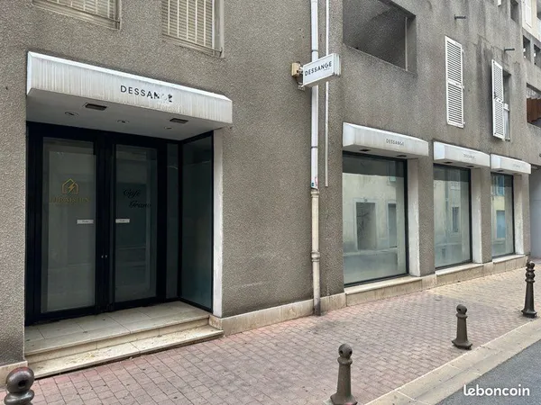 Local commercial 129 m² + garage - 3 vitrines - Bastide, rue de la Liberté - Rentabilité ~12 %