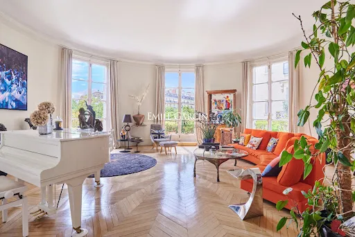 Appartement 7 pièces 316 m²