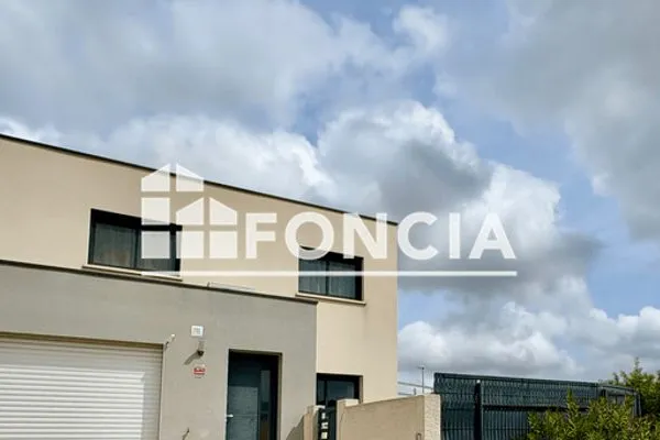 Maison Location Narbonne 4p 102m² 1200€