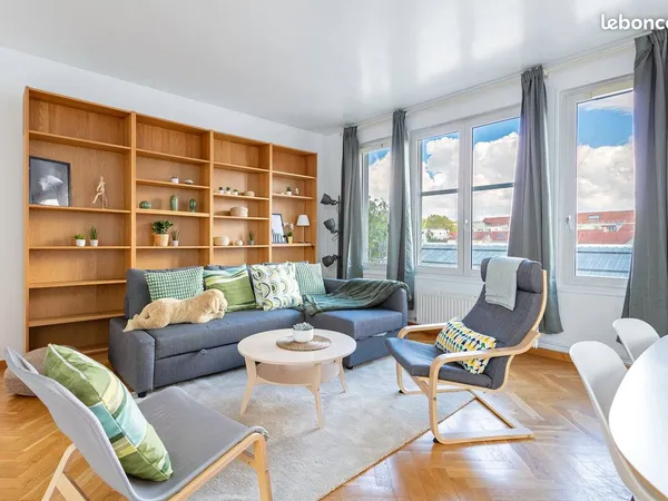 Bail mobilité — Grand appartement meublé 119m² avec terrasse, vue Paris/La Défense — Saint-Denis