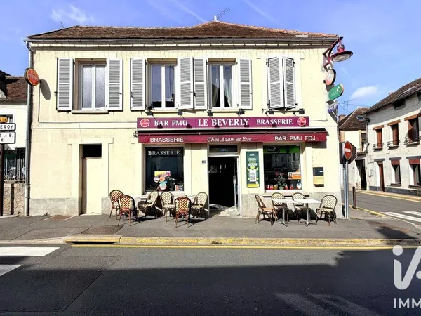 Local commercial 1 pièce 247 m²