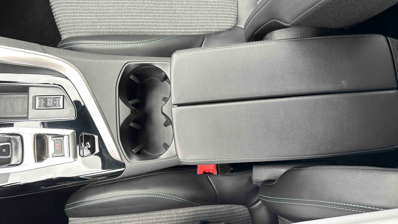 Peugeot 3008 Puretech 130ch S&amp;S EAT8 — photo 35