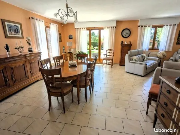 Maison individuelle avec jardin