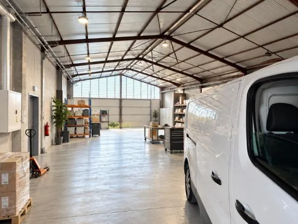 Local d’activité et entrepôt Location Fonsorbes  480m² 3210€