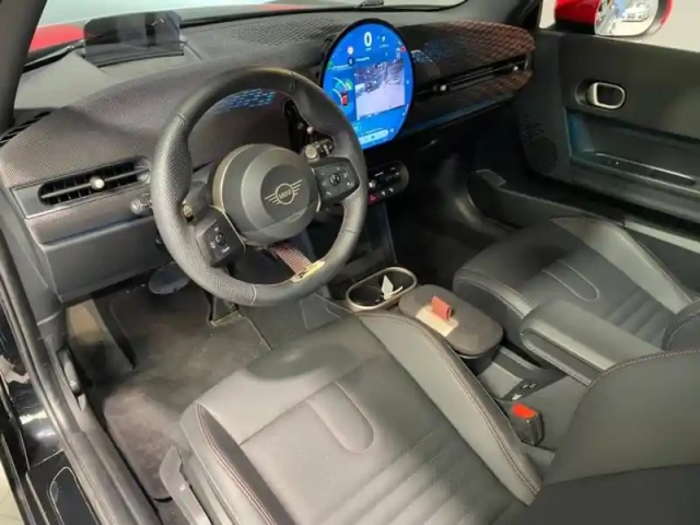 Mini Cooper 3 portes s 204ch jcw dkg7 — photo 11