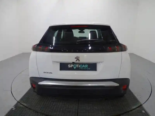Peugeot 2008 1.2 puretech 100ch s&amp;s active pack — photo 6