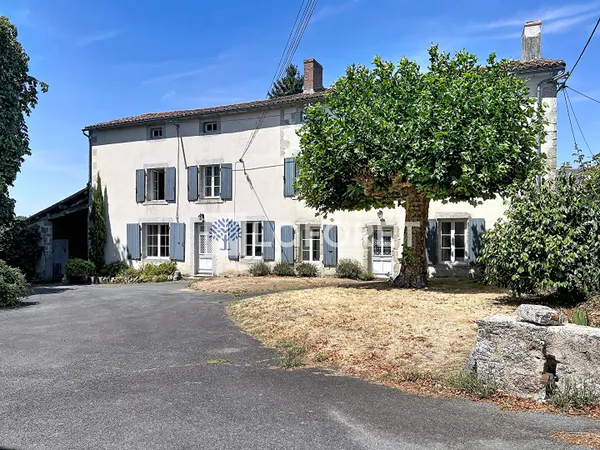Maison 10 pièces 293 m²