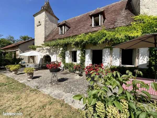 Propriété 9 pièces 300 m²