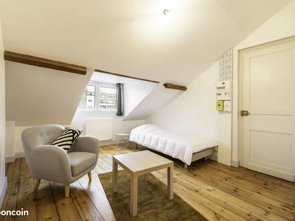 Studio 1 pièce 18 m²
