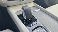 Volvo V60 B3 163ch Momentum Business DCT 7 — photo 22