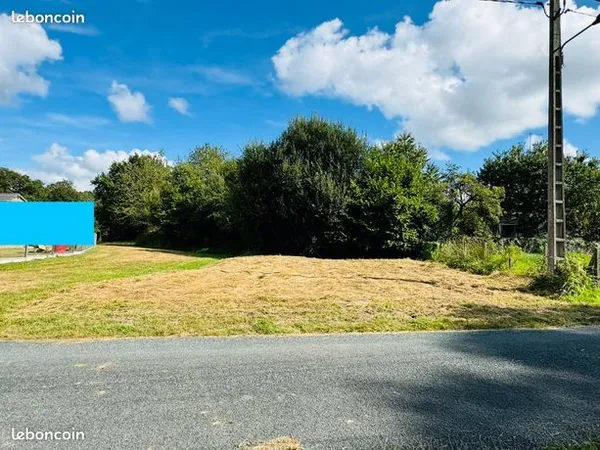 Petit terrain constructible pour maison de 80 m2