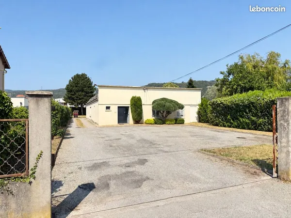 Bâtiment d'activité 602 m² utiles sur terrain 1 954 m² - Saint-Péray