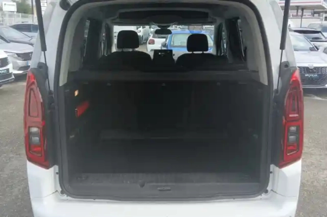 Opel Combo life l1h1 1.5 diesel 100 ch start/stop — photo 9