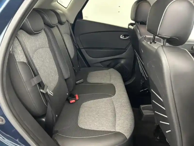 Renault Captur dci 90 intens 5p — photo 16