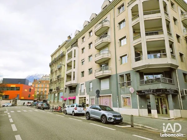Murs commerciaux 103 m² GRENOBLE