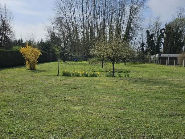 Terrain à bâtir de 1000 m² à CARLEPONT (60)