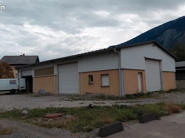 Location entrepot 240 m2