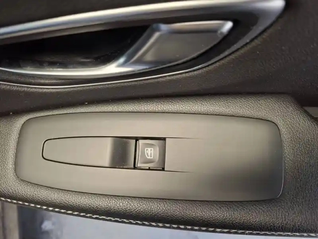 Renault Scenic blue dci 120 edc — photo 29