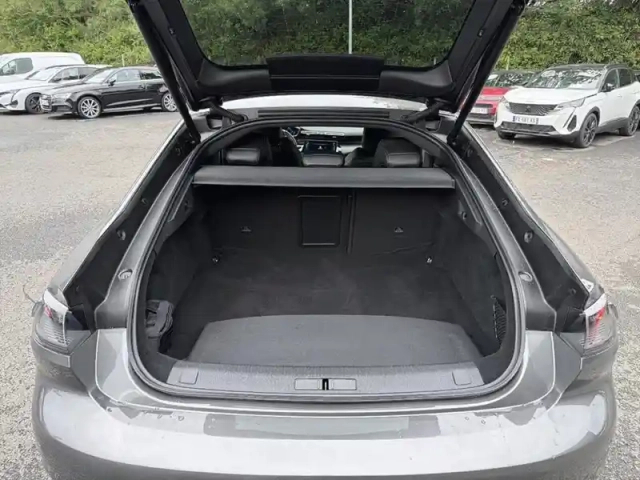 Peugeot 508 hybrid 225 e-eat8 gt — photo 8
